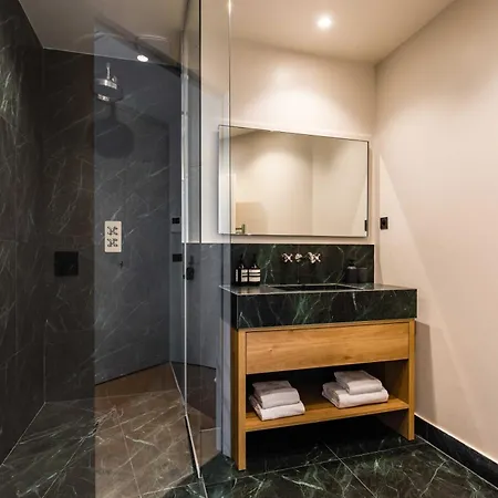 Elegant - 3b 6p - Eiffel Tower Paris